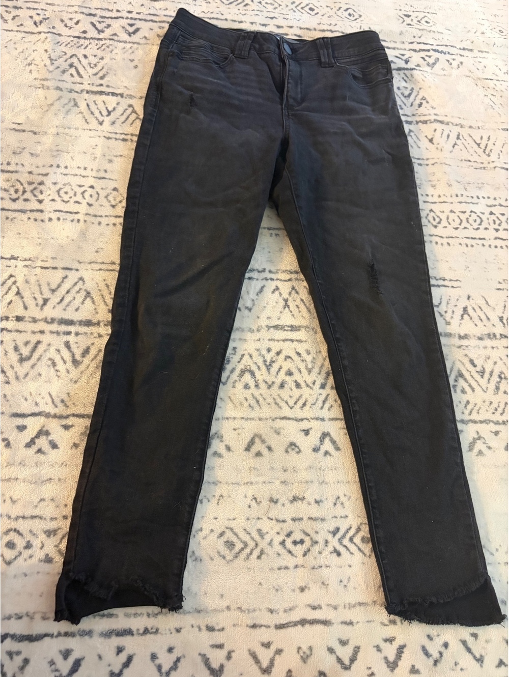 Democracy Women's Black Distressed Skinny Jeans Size 10